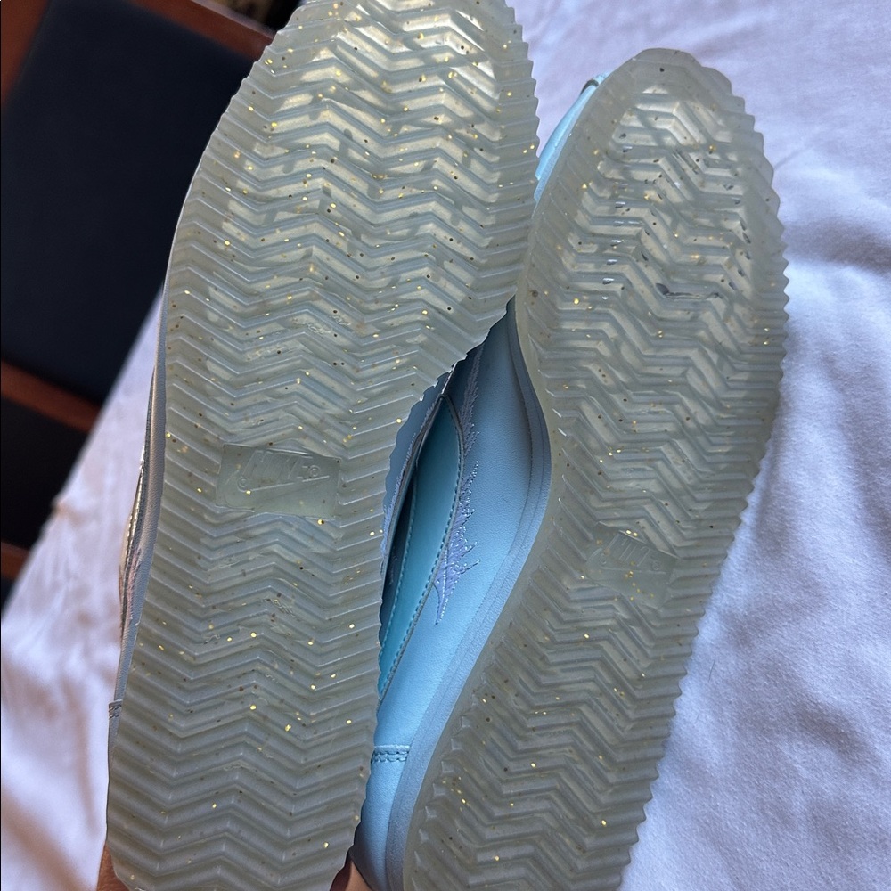 Nike *NWOB* Women's Classic Cortez Ocean Bliss Feather Sneakers - Picture 12 of 12